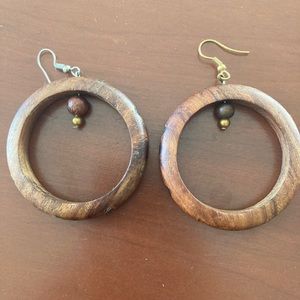 Wooden round earrings